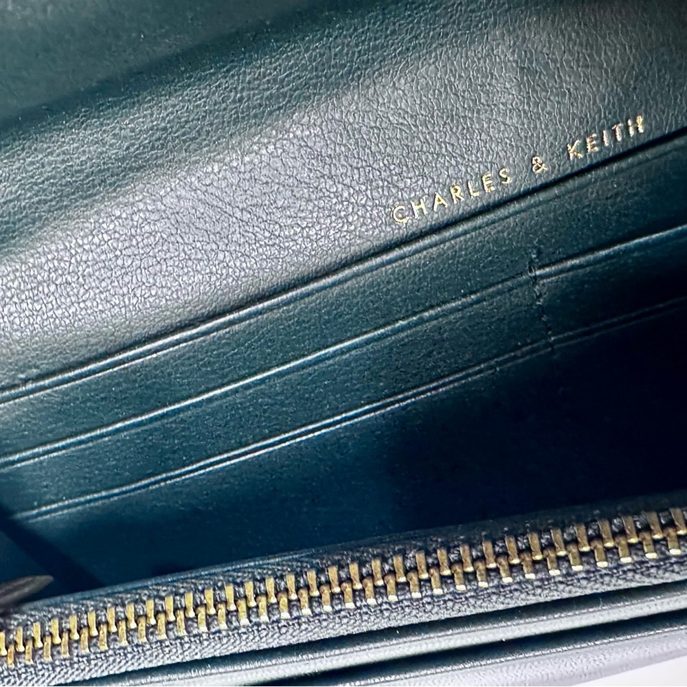 Charles & Keith Teal Quilted Crossbody Bag - Picture 4 of 4